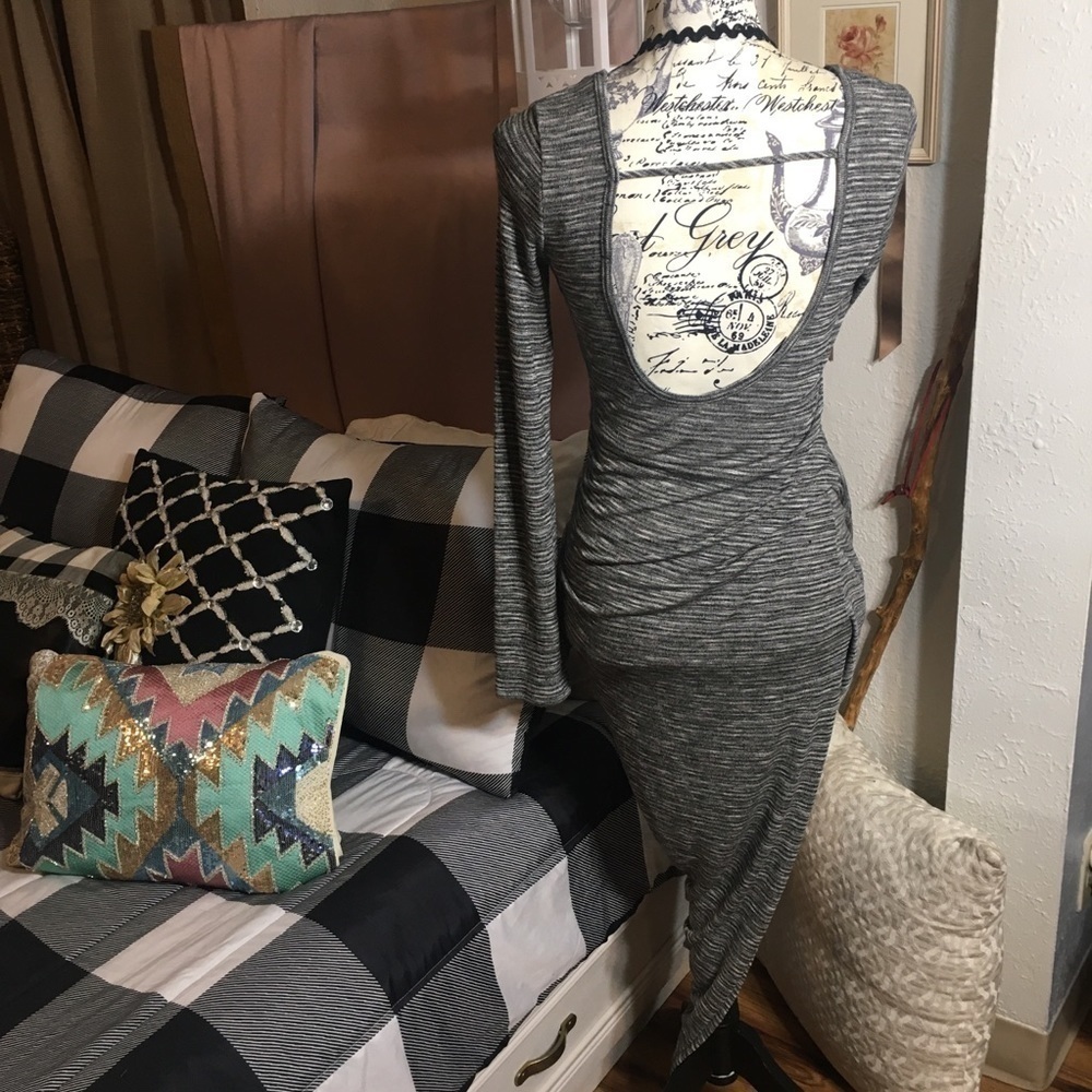 UK2LA slinky long sleeve low scoop back side draped knit dress - Picture 5 of 12